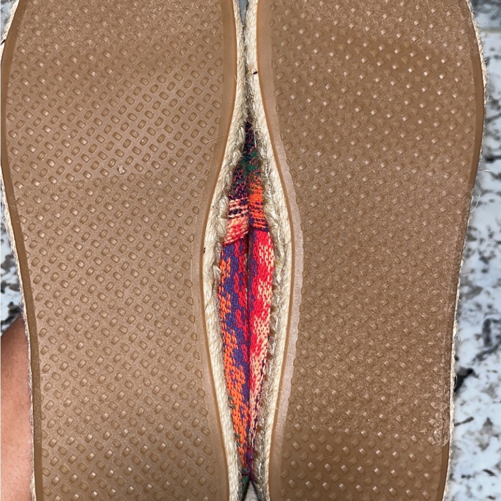 TOMS - Picture 6 of 6